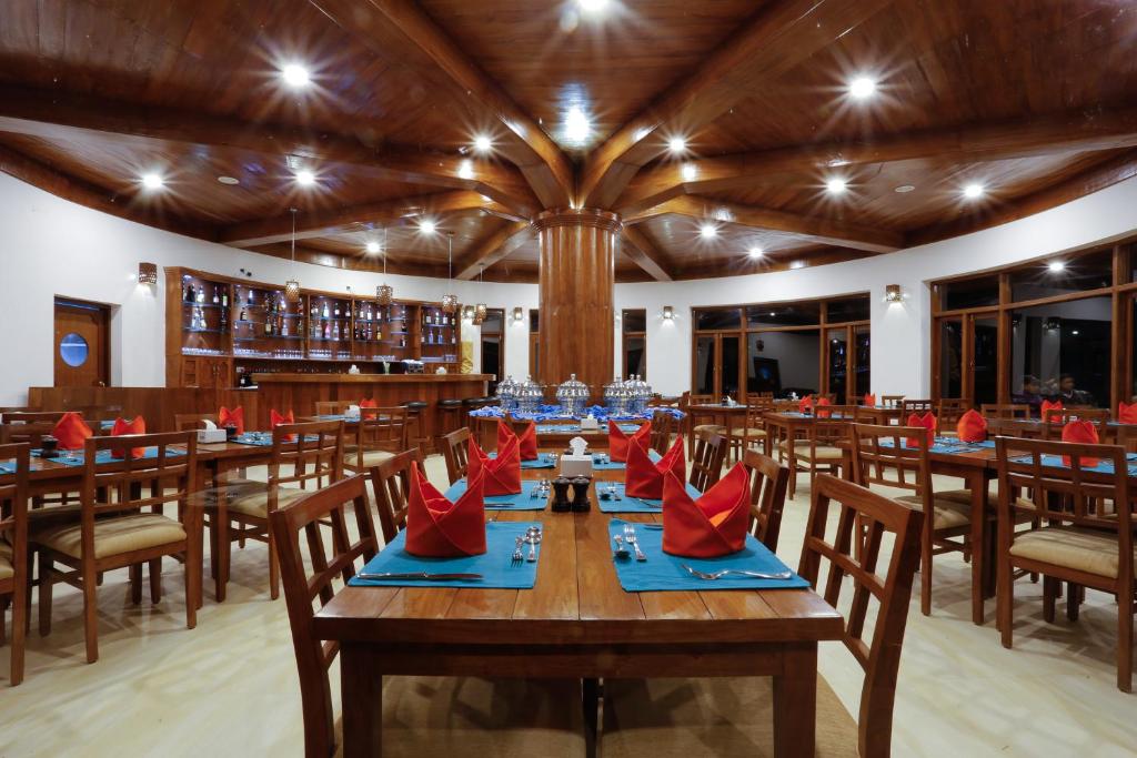 Rupakot Resort, Pokhara